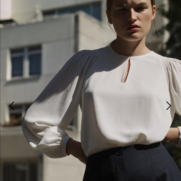 keyhole smocked top